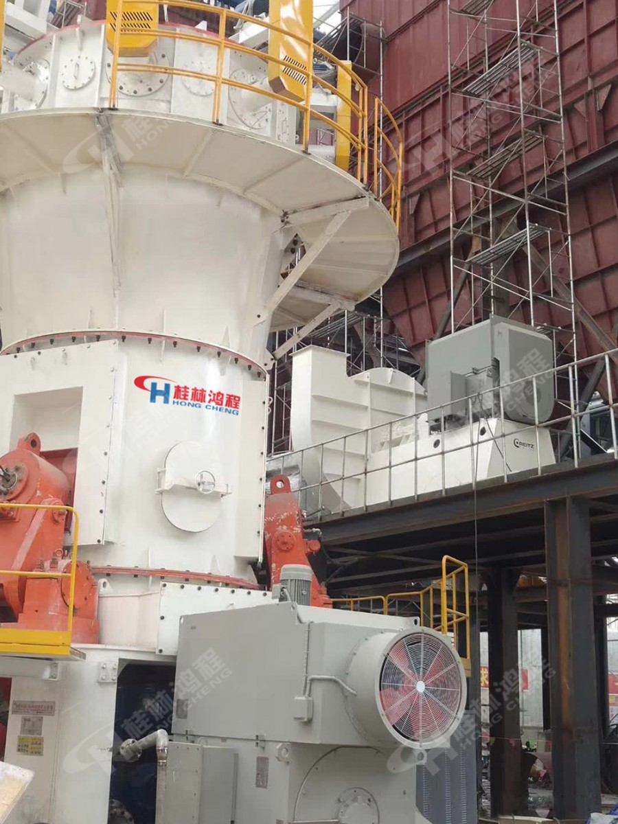 國內某碳酸鈣企業迎來三臺HLMX1700超細立磨和HC1900大型雷蒙磨安裝工程順利開展喜訊！